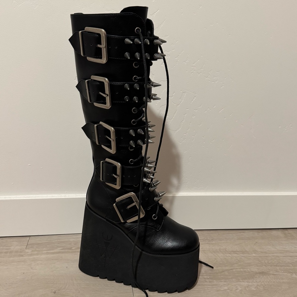 NEW DOLLS KILL WIDOW APPETITE FOR DESTRUCTION BOOTS Sz 8 - Picture 10 of 15